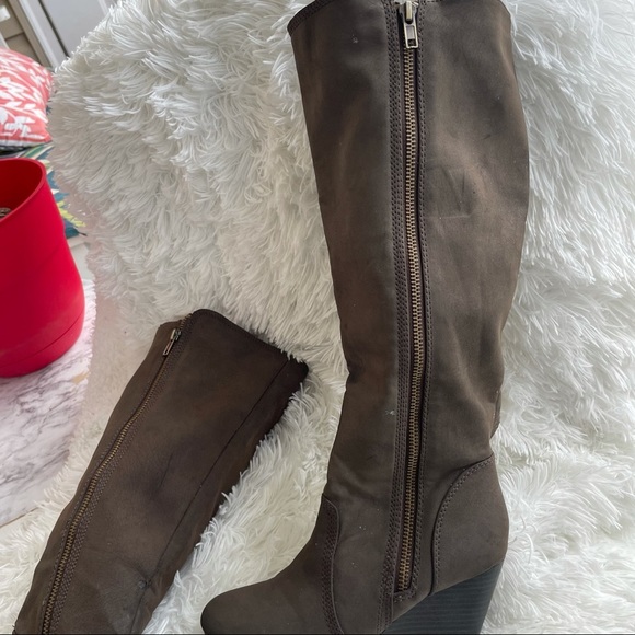 Fergalisious (5.5) - Picture 3 of 8